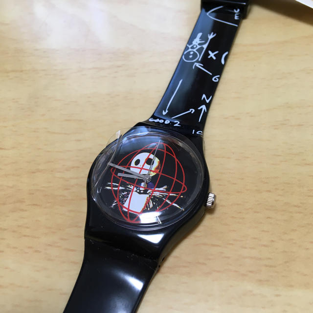Disney(ディズニー)のハロウィン　腕時計 スウォッチ　Swatch 新品未使用　ディズニー メンズの時計(腕時計(アナログ))の商品写真