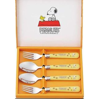 スヌーピー(SNOOPY)の【新品未使用】 SNOOPY(スヌーピー)  スプーン　フォーク　4本セット(スプーン/フォーク)