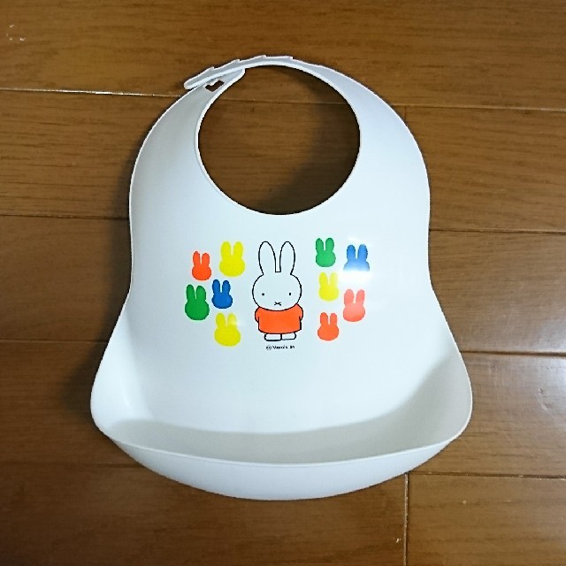 未使用品 スタジオアリス ベビースタイ ミッフィー おまけ付き