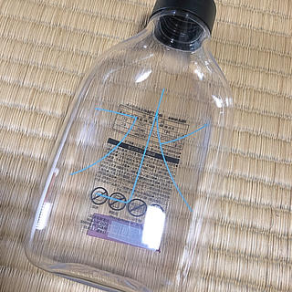ムジルシリョウヒン(MUJI (無印良品))の無印良品　水　ボトル (日用品/生活雑貨)