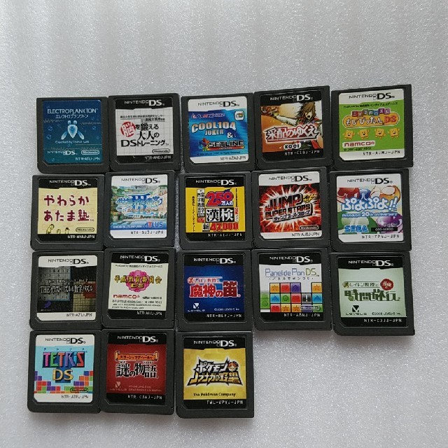 NINTENDO  DS  ソフト エンタメ/ホビーのゲームソフト/ゲーム機本体(携帯用ゲームソフト)の商品写真