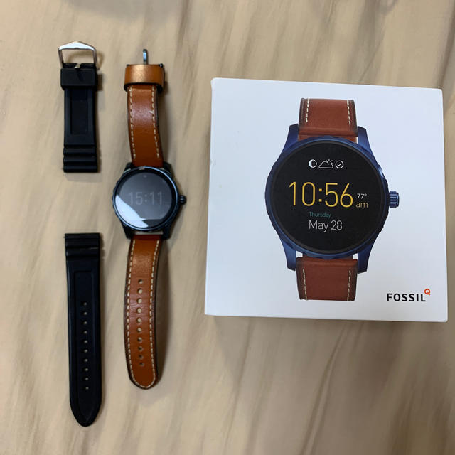 FOSSIL(フォッシル)のFOSSIL フォッシル　スマートウォッチ　最終値下げ中 メンズの時計(腕時計(デジタル))の商品写真