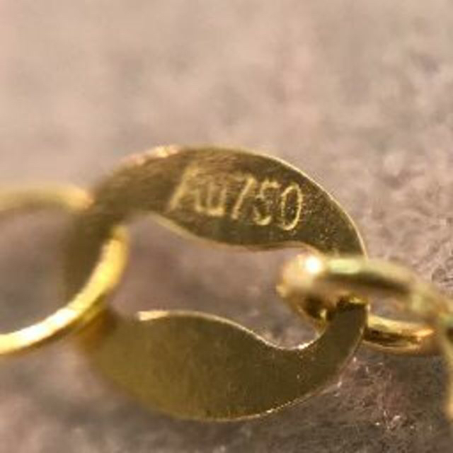 美品 ミニリング型 ネックトップK18 & ダイヤ3粒 ネック38cm付 レディースのアクセサリー(リング(指輪))の商品写真