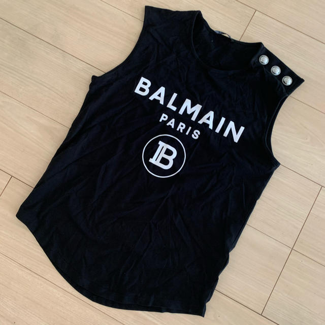 BALMAIN(バルマン)のBALMAIN バルマン　ノースリーブ　トップス レディースのトップス(Tシャツ(半袖/袖なし))の商品写真