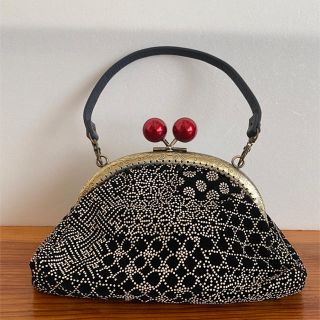 ハンドメイド☆赤玉がま口ポーチ☆印伝調スウェード(ポーチ)