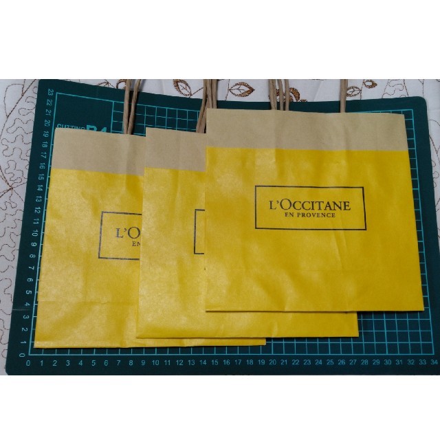 L'OCCITANE(ロクシタン)のロクシタン紙袋(小) レディースのバッグ(ショップ袋)の商品写真