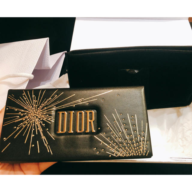 Dior スパークリングマルチユースアイパレット