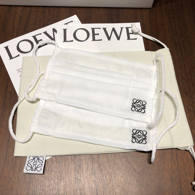 LOEWE(ロエベ)のロエベ　新品未使用！送料無料！ ハンドメイドのファッション小物(その他)の商品写真