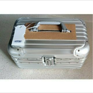 リモワ(RIMOWA)の【未使用品】絶版品につき入手困難RIMOWAビューティーケース11L(スーツケース/キャリーバッグ)