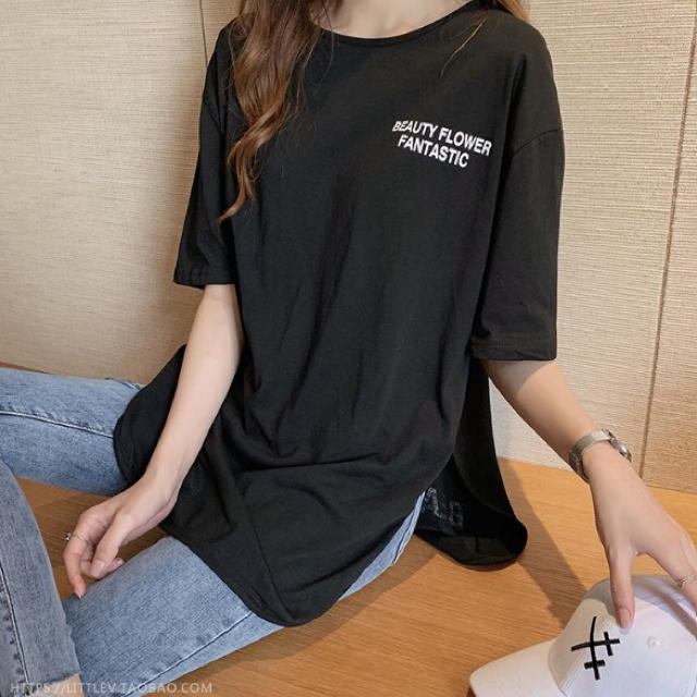 ロゴ スリット Tシャツ オーバーシャツ レディース ゆったり 半袖 オーバー レディースのトップス(Tシャツ(半袖/袖なし))の商品写真