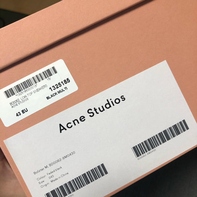 ACNE(アクネ)のacne studios bolzter スニーカー　eu43 付属品完備 メンズの靴/シューズ(スニーカー)の商品写真