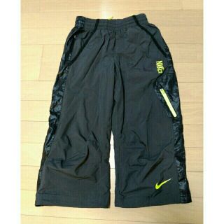 ナイキ(NIKE)の【美品】NIKE ハーフパンツ ナイロンパンツ 130～140(パンツ/スパッツ)