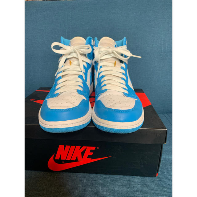 NIKE(ナイキ)のNIKE AIR JORDAN1   UNC メンズの靴/シューズ(スニーカー)の商品写真