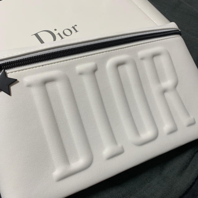 Christian Dior(クリスチャンディオール)のディオール ＊ノベルティ＊クラッチ＊化粧品ポーチ レディースのバッグ(クラッチバッグ)の商品写真