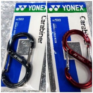 ヨネックス(YONEX)のヨネックスAC503 ガンメタリックとシャインレッド　2つセット　S字カラビナ(キーホルダー)