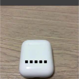 アップル(Apple)のairpods シリコンケース付き(ヘッドフォン/イヤフォン)