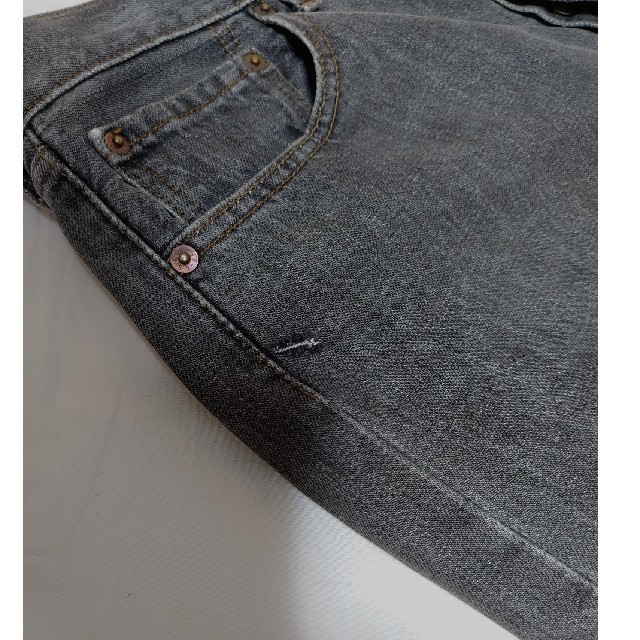 Levi's(リーバイス)の00sプチビンテージリーバイス501ブラックデニムハーフパンツオリジナルレングス メンズのパンツ(ショートパンツ)の商品写真