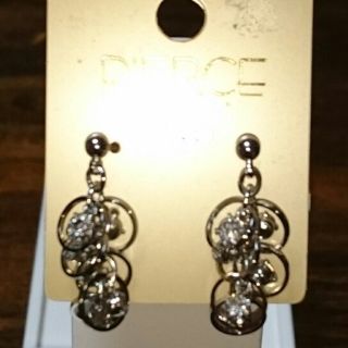 ピアス(ピアス)