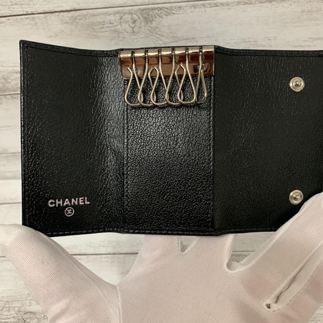 CHANEL - CHANEL シャネル カメリア 6連キーケース 美品の通販 by top-quality shop｜シャネルならラクマ