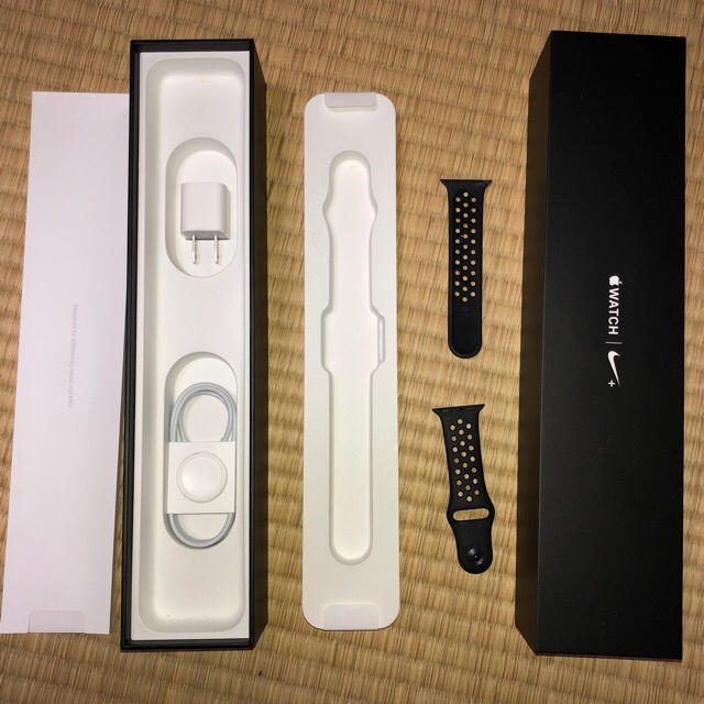 Apple Watch(アップルウォッチ)のジダンママ様専用　Apple Watch NIKE + ジャンク メンズの時計(腕時計(デジタル))の商品写真