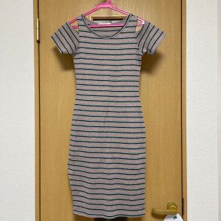 ザラ(ZARA)のオフショルダー　ワンピース(ひざ丈ワンピース)