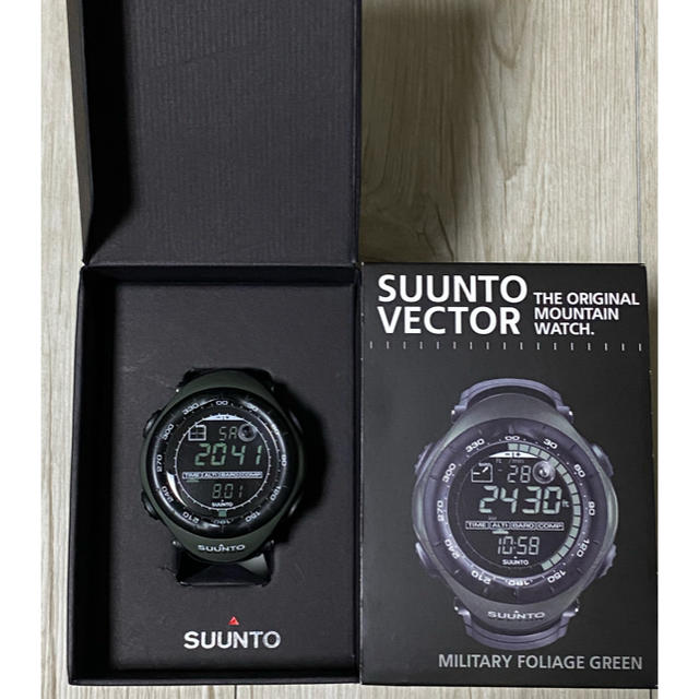 SUUNTO(スント)のSUUNTO スント ベクター ミリタリー グリーン メンズの時計(腕時計(デジタル))の商品写真