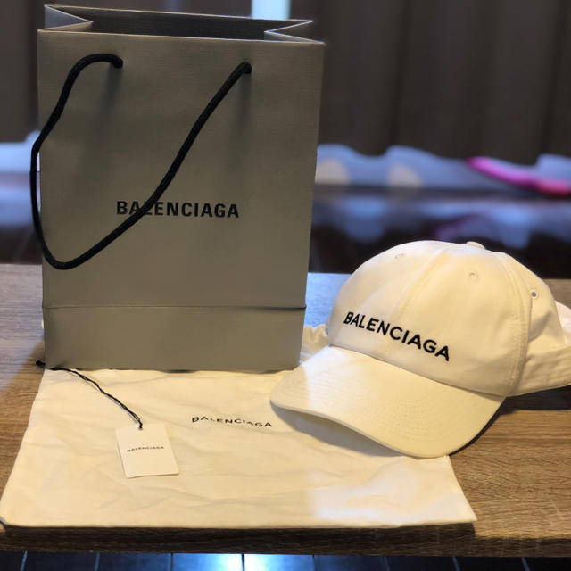 【最終価格】BALENCIAGA 正規品キャップ