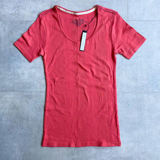 アヴィレックス(AVIREX)の未使用　AVIREX 赤　Tシャツ　レディース　L(Tシャツ(半袖/袖なし))