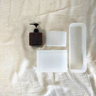 ムジルシリョウヒン(MUJI (無印良品))の【美品/セット】無印良品 メイクボックス 詰め替えボトル カトラリーケース(日用品/生活雑貨)