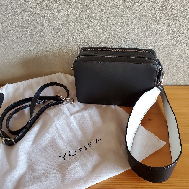 yonfaのショルダーバッグ