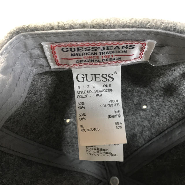 GUESS(ゲス)の早い物勝ち！GUESS ローキャップ 国内正規品　送料無料　男女兼用　新品未使用 レディースの帽子(キャップ)の商品写真