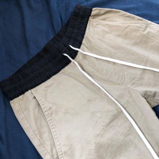 フィアオブゴッド(FEAR OF GOD)のFOG Essentials Drawstring Trouser Pants(チノパン)