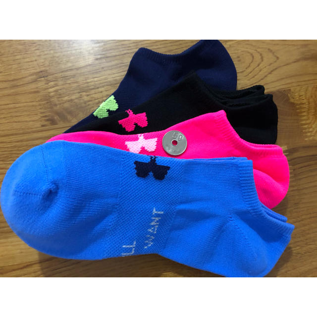 UNDER ARMOUR(アンダーアーマー)のとしちゃん様専用新品UNDER ARMOURレディースソックス4足セット3 レディースのレッグウェア(ソックス)の商品写真