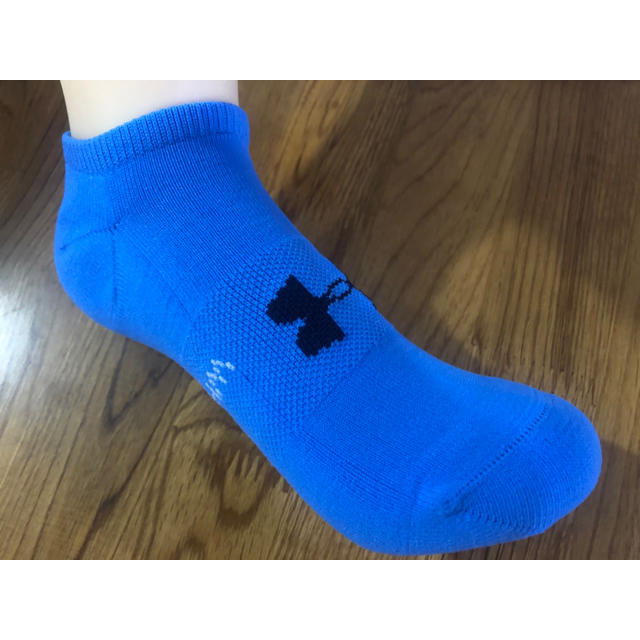 UNDER ARMOUR(アンダーアーマー)のとしちゃん様専用新品UNDER ARMOURレディースソックス4足セット3 レディースのレッグウェア(ソックス)の商品写真