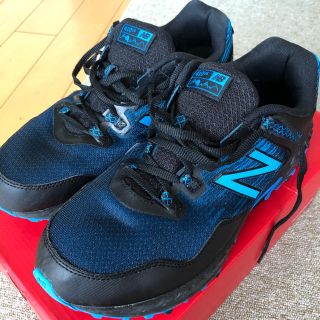 ニューバランス(New Balance)の[美品]ニューバランストレランシューズMT410CL6[27.0cm/幅広甲高](シューズ)