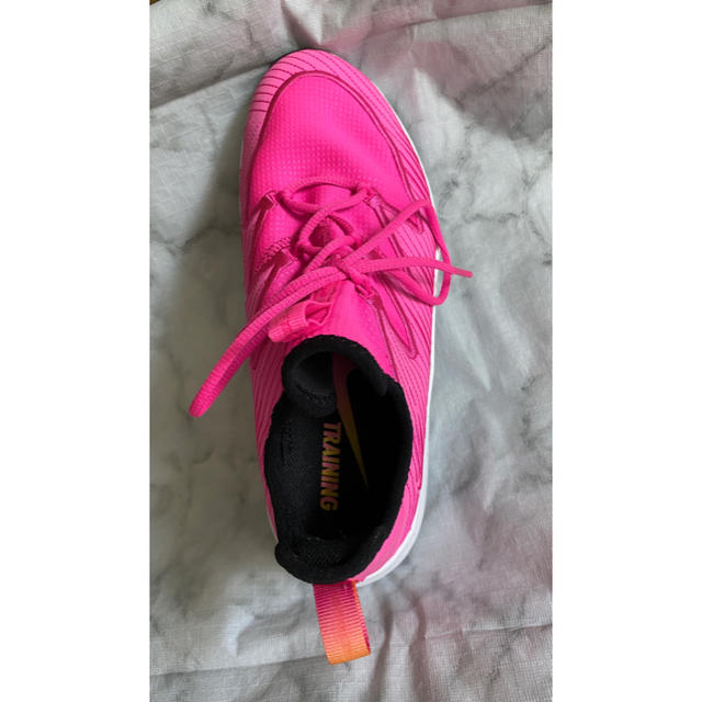 NIKE(ナイキ)のナイキ　500円OFF 美品　スニーカー　女性用　ピンク レディースの靴/シューズ(スニーカー)の商品写真