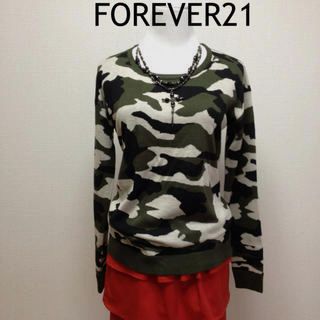 フォーエバートゥエンティーワン(FOREVER 21)のFOREVER21カモフラニット(ニット/セーター)