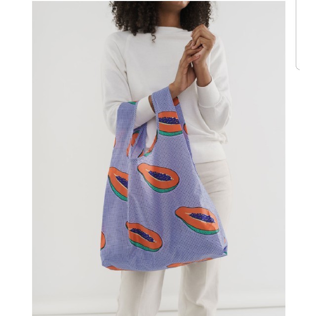 BEAMS(ビームス)のBAGGU　パパイヤ　スタンダード【新品】 レディースのバッグ(エコバッグ)の商品写真