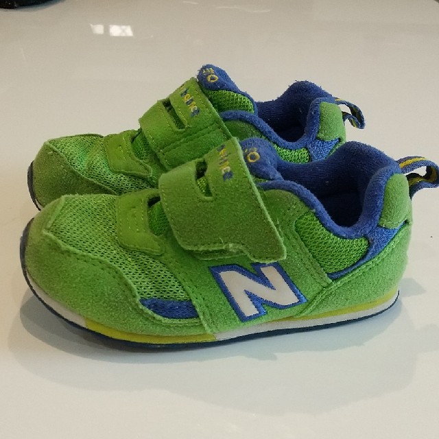 New Balance(ニューバランス)のお値下げnew balance ♥️スニーカーセット15㎝２足 キッズ/ベビー/マタニティのキッズ靴/シューズ(15cm~)(スニーカー)の商品写真