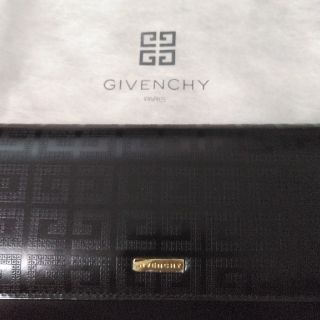 ジバンシィ(GIVENCHY)のGIVENCHY　牛革長財布　新品未使用(財布)