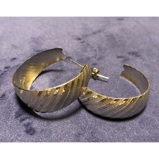 ピアス(ピアス)