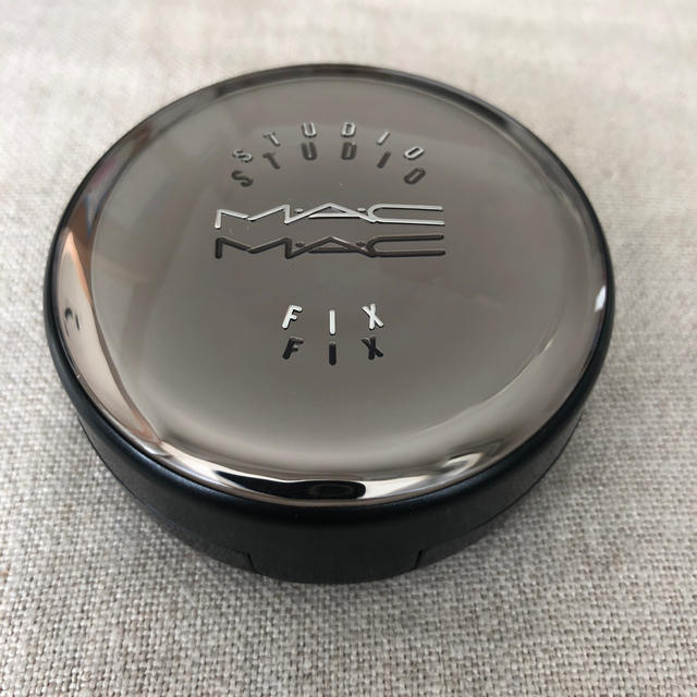 MAC(マック)のファンデーション コスメ/美容のベースメイク/化粧品(ファンデーション)の商品写真