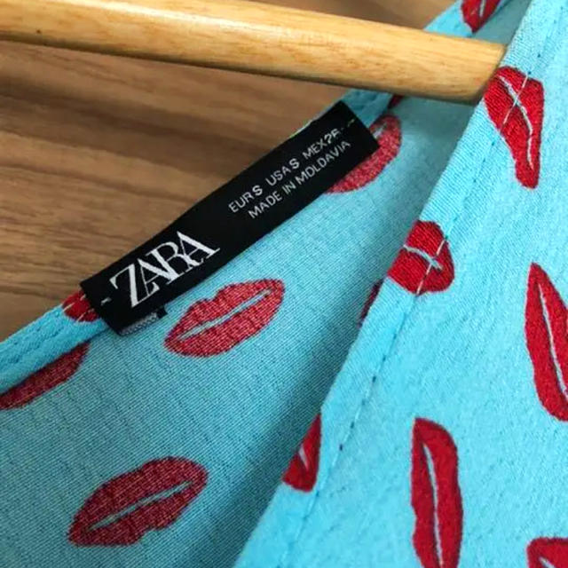 ZARA(ザラ)のZARA・💋ワンピース  レディースのワンピース(ひざ丈ワンピース)の商品写真