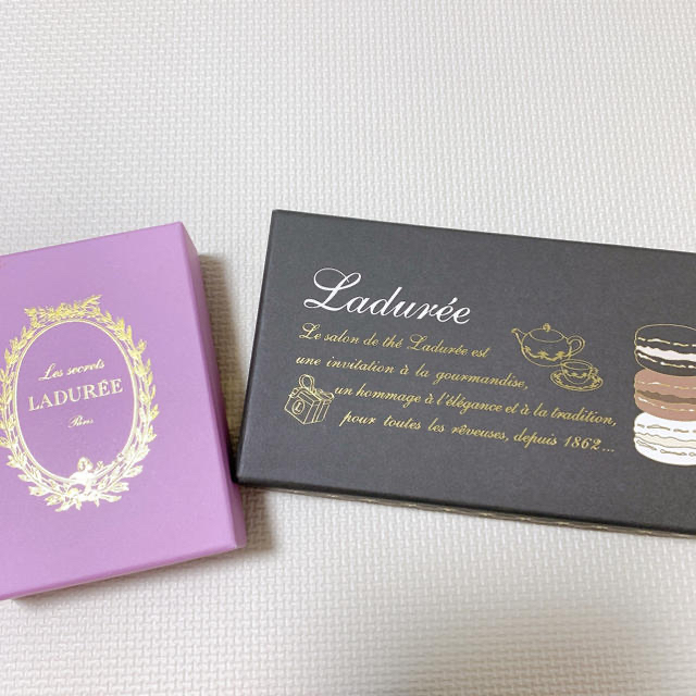 LADUREE(ラデュレ)のラデュレ　ポーチ レディースのファッション小物(キーホルダー)の商品写真