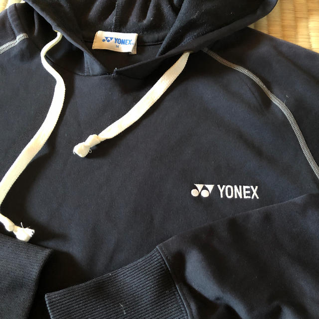 YONEX(ヨネックス)のヨネックス　パーカー　黒　M  YONEX メンズのトップス(パーカー)の商品写真