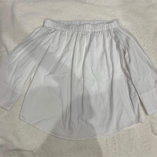 ザラ(ZARA)の新品未使用　オフショル　オフショルダー　トップス(Tシャツ(長袖/七分))