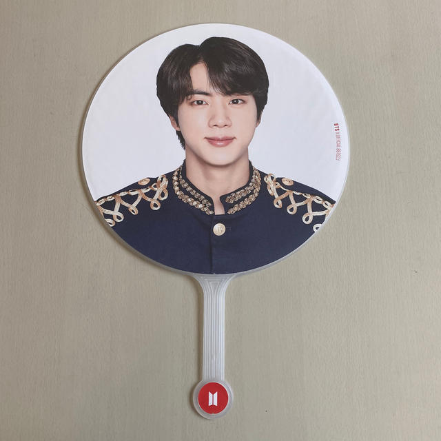 防弾少年団(BTS)(ボウダンショウネンダン)のBTS sys ジン うちわ エンタメ/ホビーのCD(K-POP/アジア)の商品写真