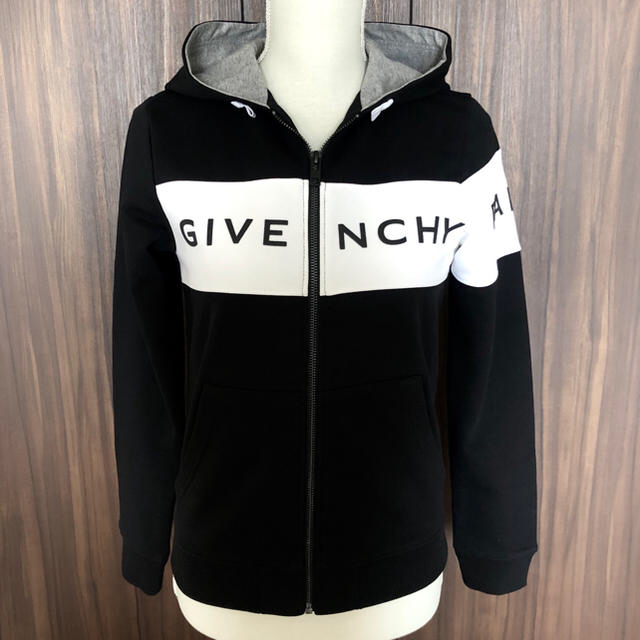 GIVENCHY パーカー ジャケット 黒 ブラック ジバンシー 美品 チャック