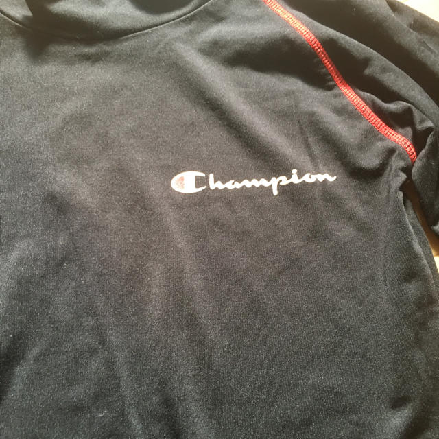 Champion(チャンピオン)のトレーニング　長袖　140㎝ スポーツ/アウトドアのサッカー/フットサル(ウェア)の商品写真