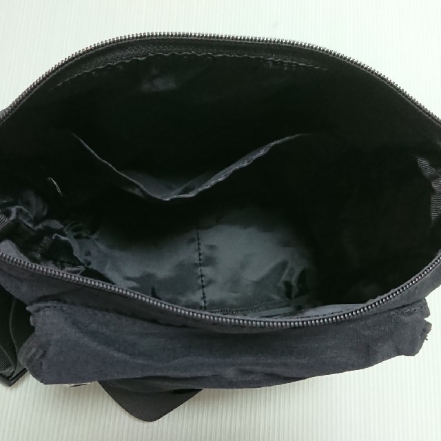 anello(アネロ)のナイロンショルダーバッグ レディースのバッグ(ショルダーバッグ)の商品写真